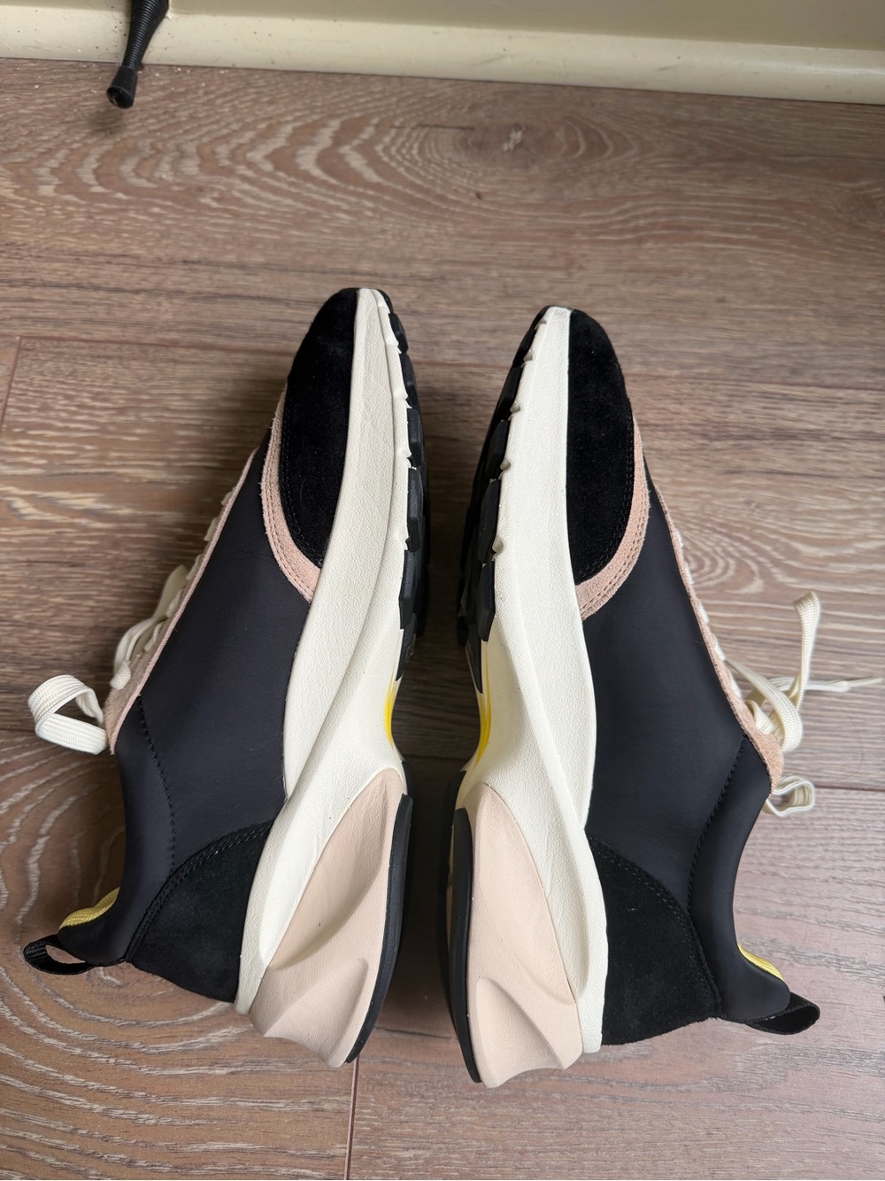 Tory Burch Women’s Good Luck Trainers - Picture 6 of 7